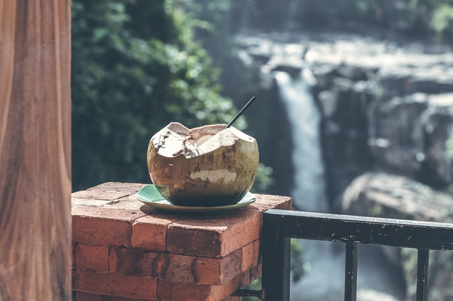 Kokosnuss Wasser - Super gesund und erfrischend