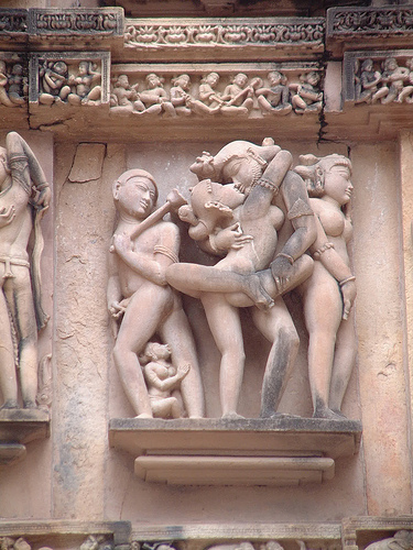 Khajuraho - Tantra und Kamasutra Skulpturen