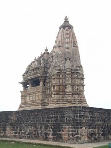 Khajuraho - Jain Tempel mit Tantra-Inhalten